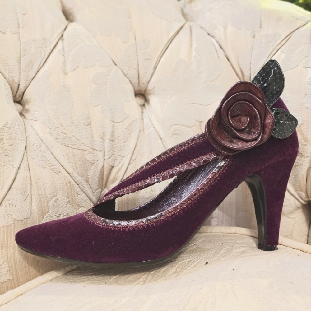 vintage velvet Marc jacobs shoes With genuine leather Flower Accent